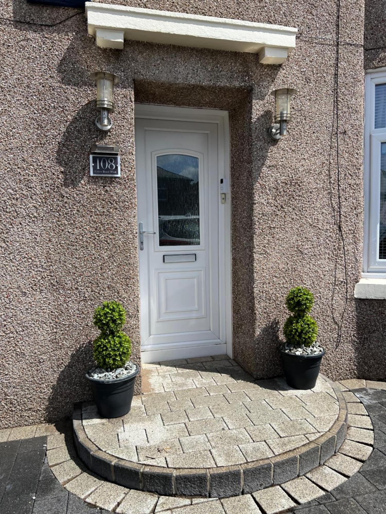Crewe Apartment - 2 Bed, Free Off Street Parking And Private Garden Édimbourg Extérieur photo