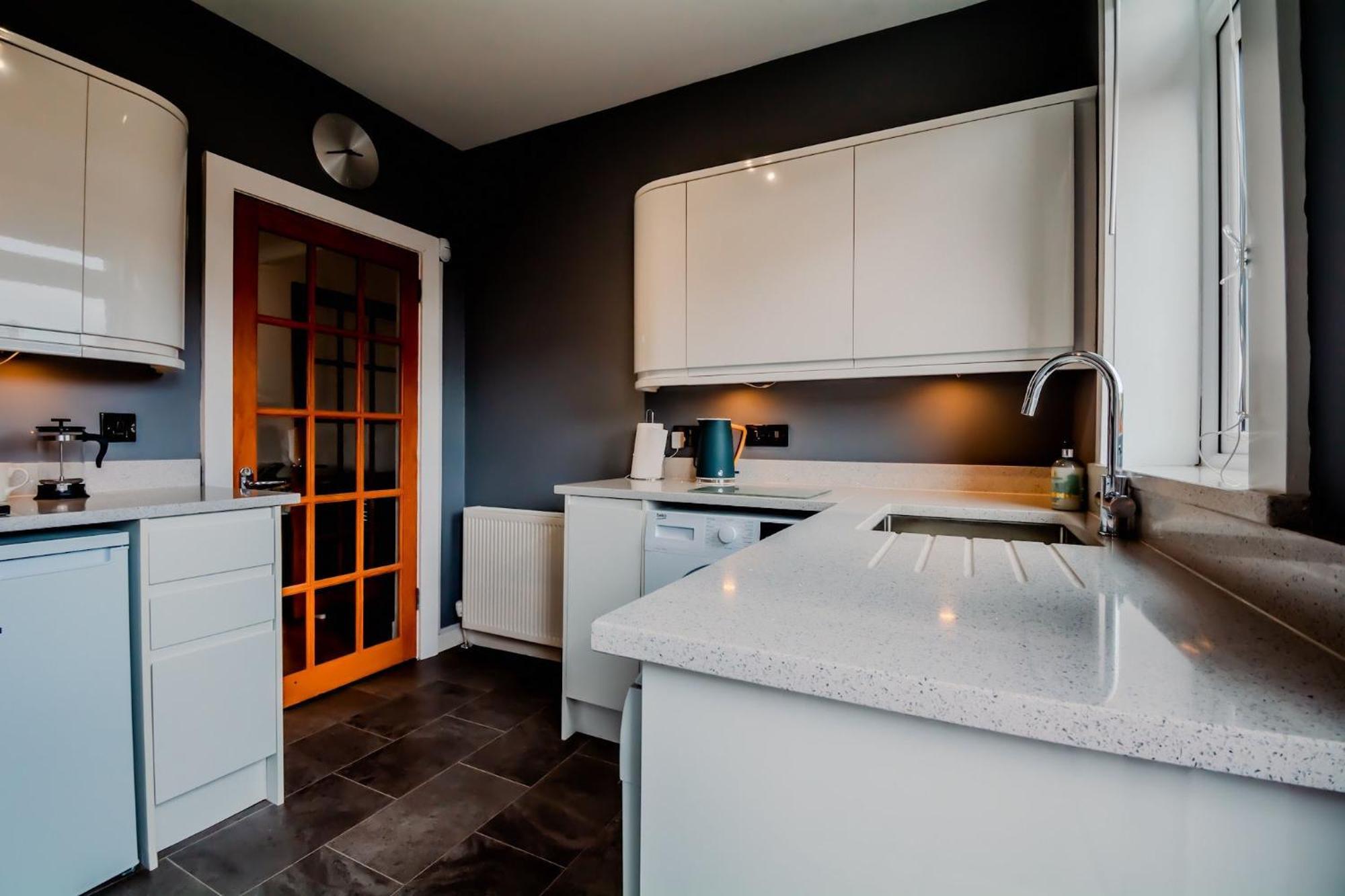 Crewe Apartment - 2 Bed, Free Off Street Parking And Private Garden Édimbourg Extérieur photo