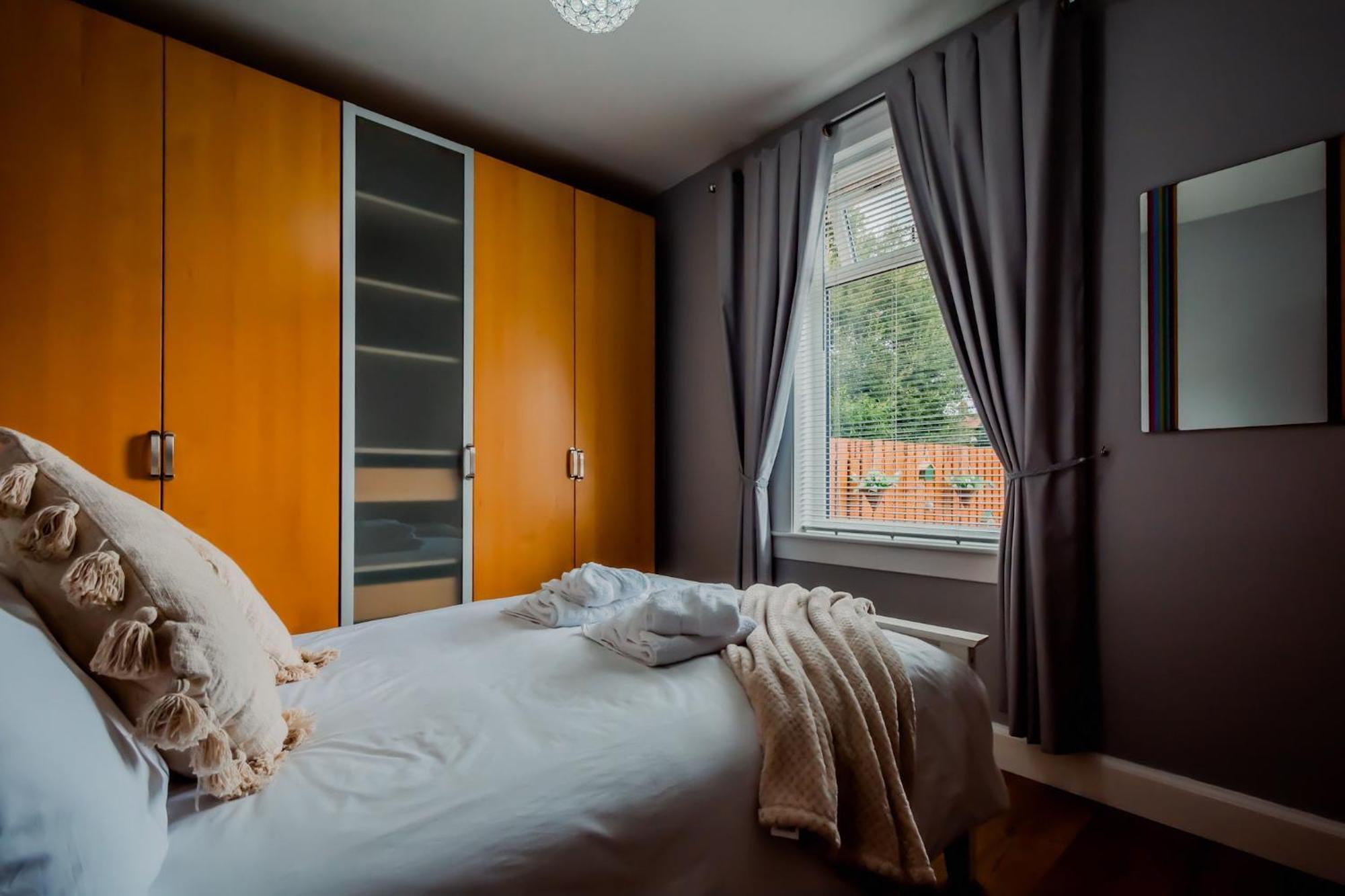 Crewe Apartment - 2 Bed, Free Off Street Parking And Private Garden Édimbourg Extérieur photo