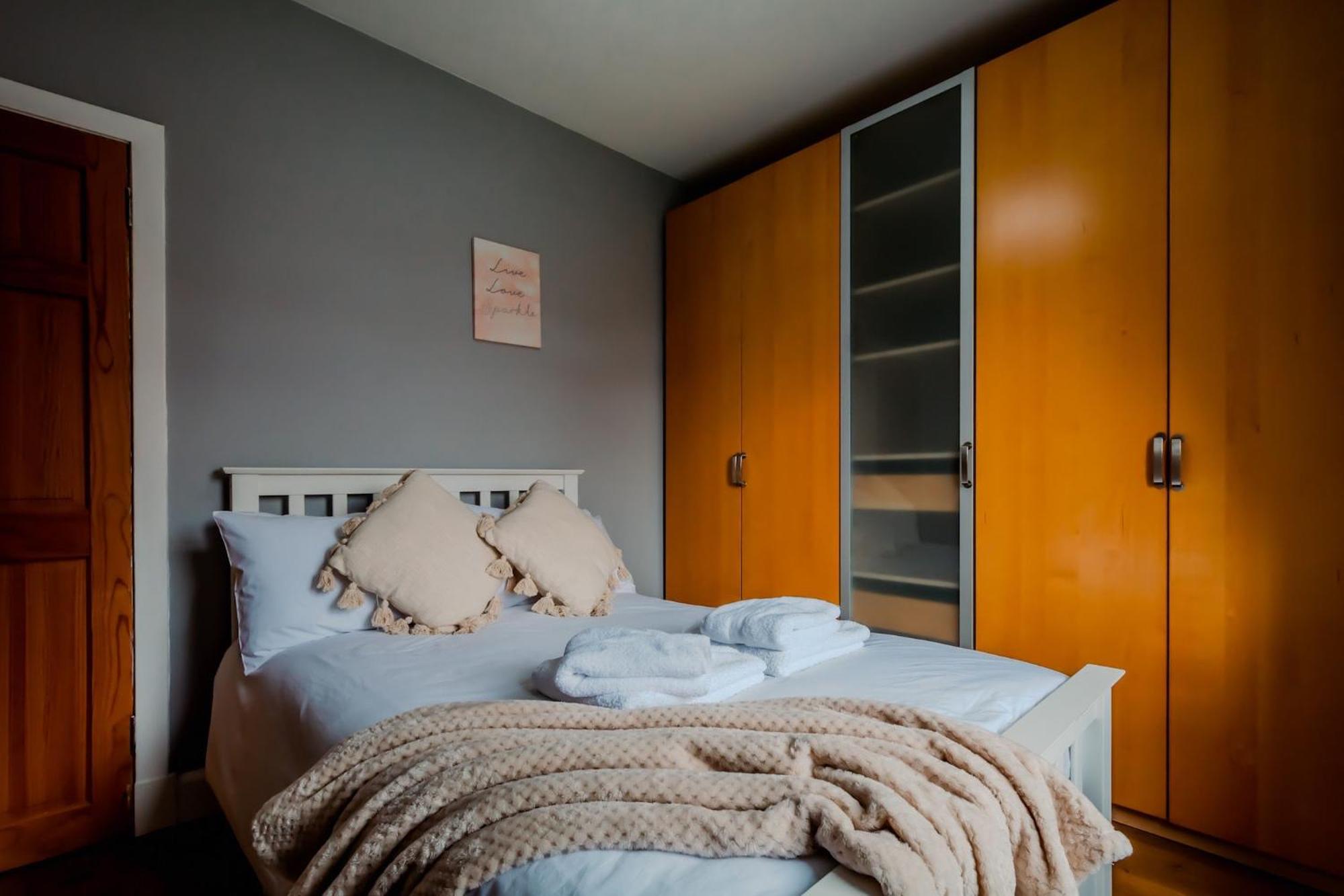Crewe Apartment - 2 Bed, Free Off Street Parking And Private Garden Édimbourg Extérieur photo
