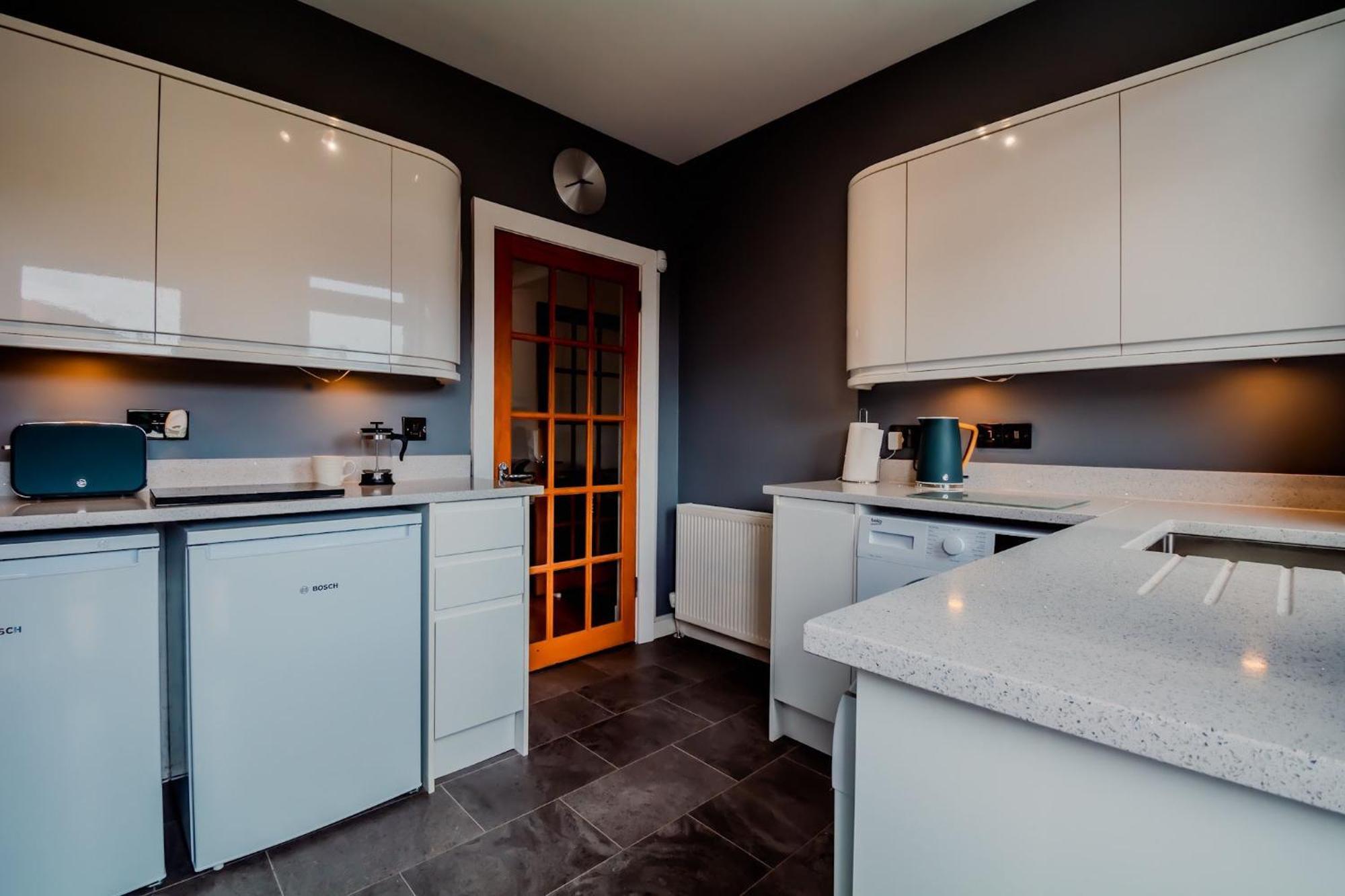 Crewe Apartment - 2 Bed, Free Off Street Parking And Private Garden Édimbourg Extérieur photo