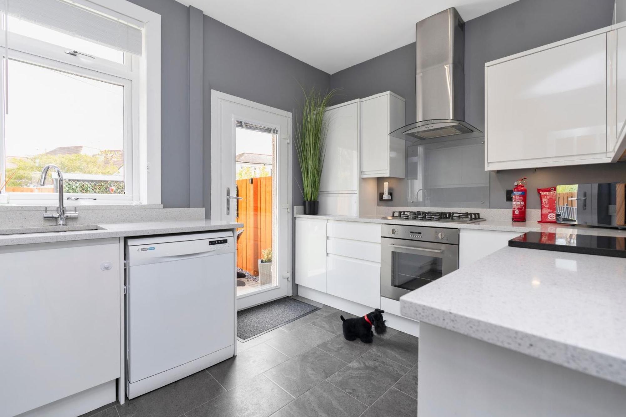 Crewe Apartment - 2 Bed, Free Off Street Parking And Private Garden Édimbourg Extérieur photo