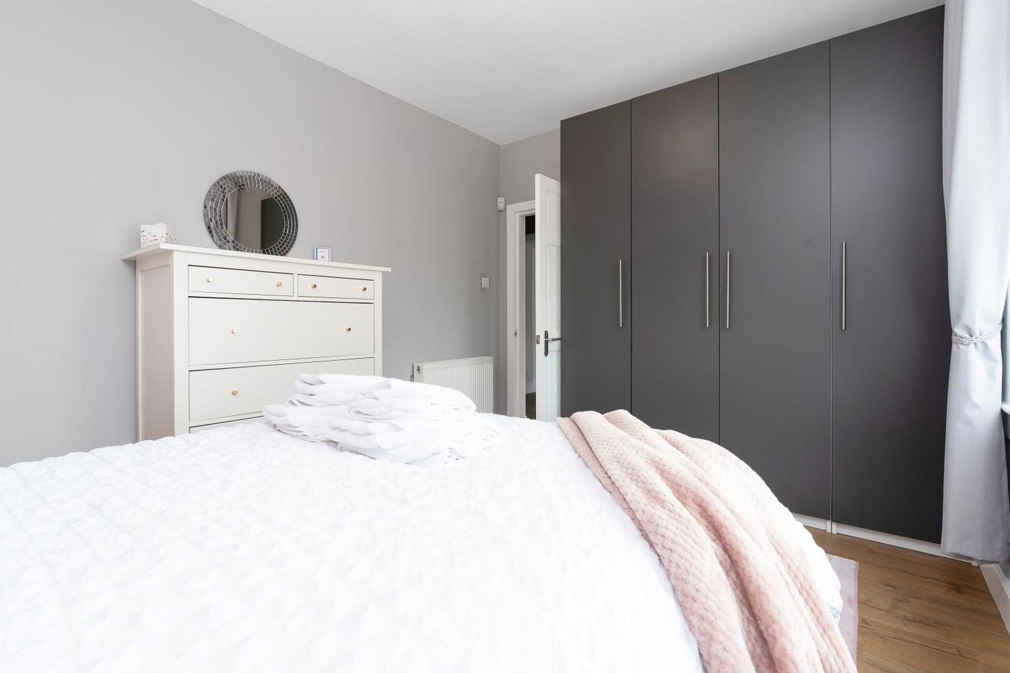 Crewe Apartment - 2 Bed, Free Off Street Parking And Private Garden Édimbourg Extérieur photo