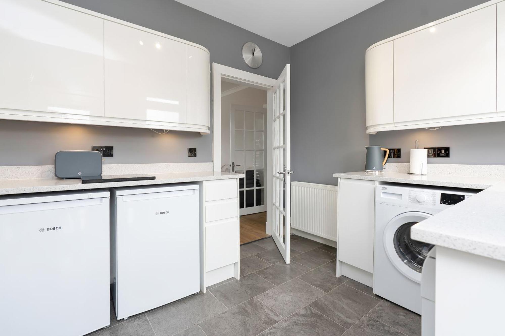 Crewe Apartment - 2 Bed, Free Off Street Parking And Private Garden Édimbourg Extérieur photo