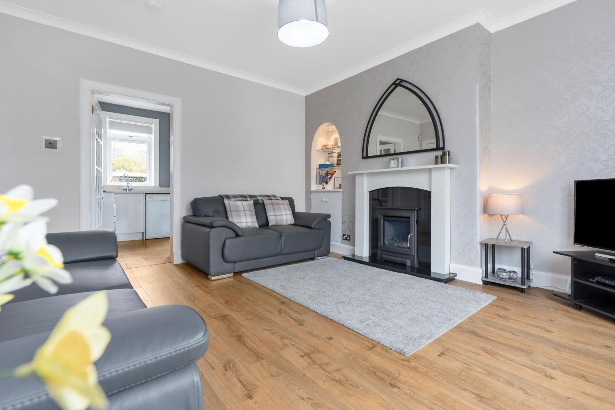 Crewe Apartment - 2 Bed, Free Off Street Parking And Private Garden Édimbourg Extérieur photo